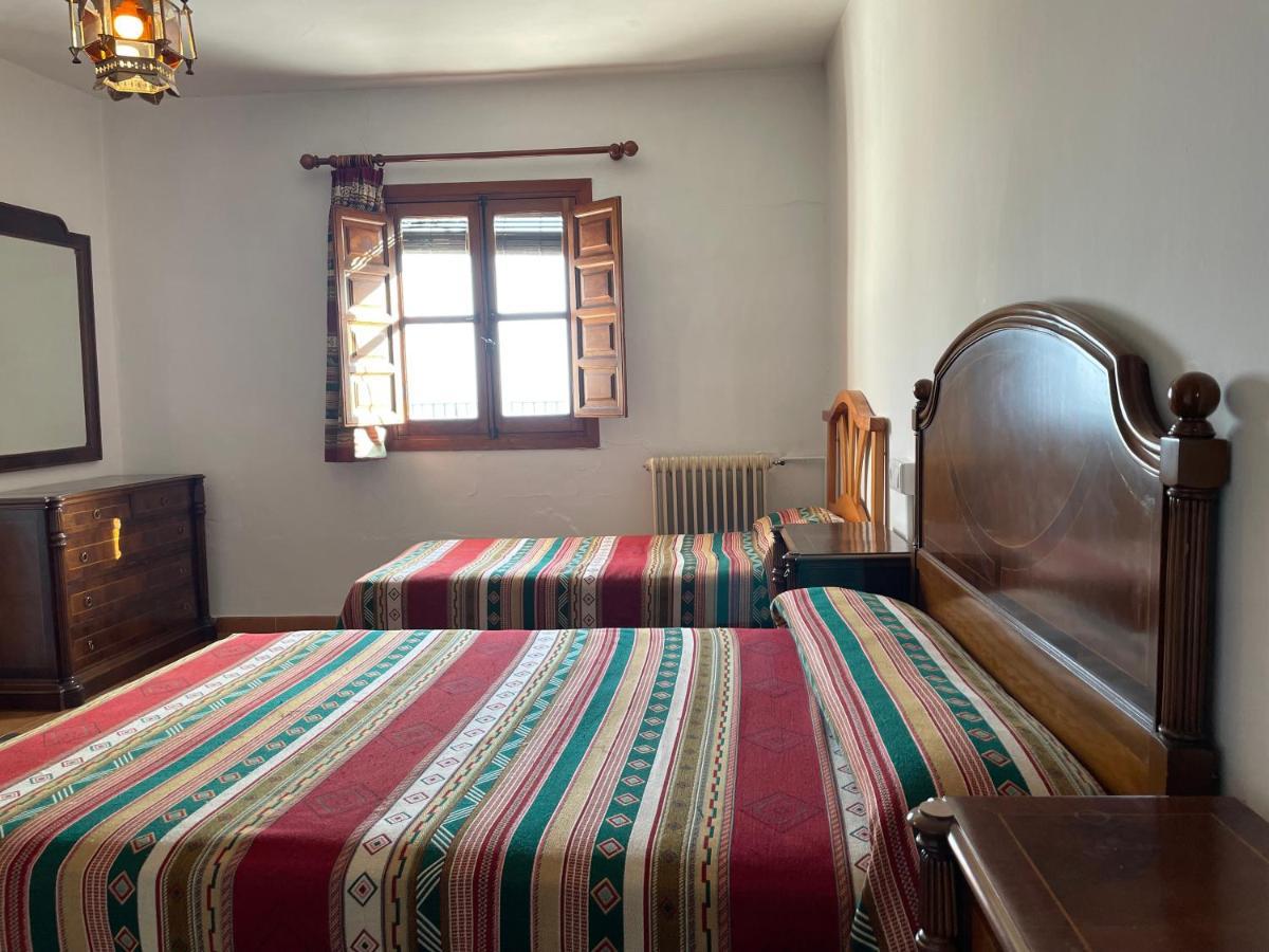 קפיליירה Hostal Rural Poqueira מראה חיצוני תמונה