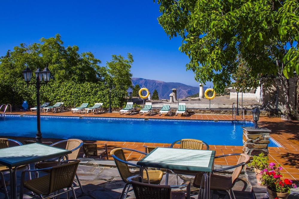 קפיליירה Hostal Rural Poqueira מראה חיצוני תמונה