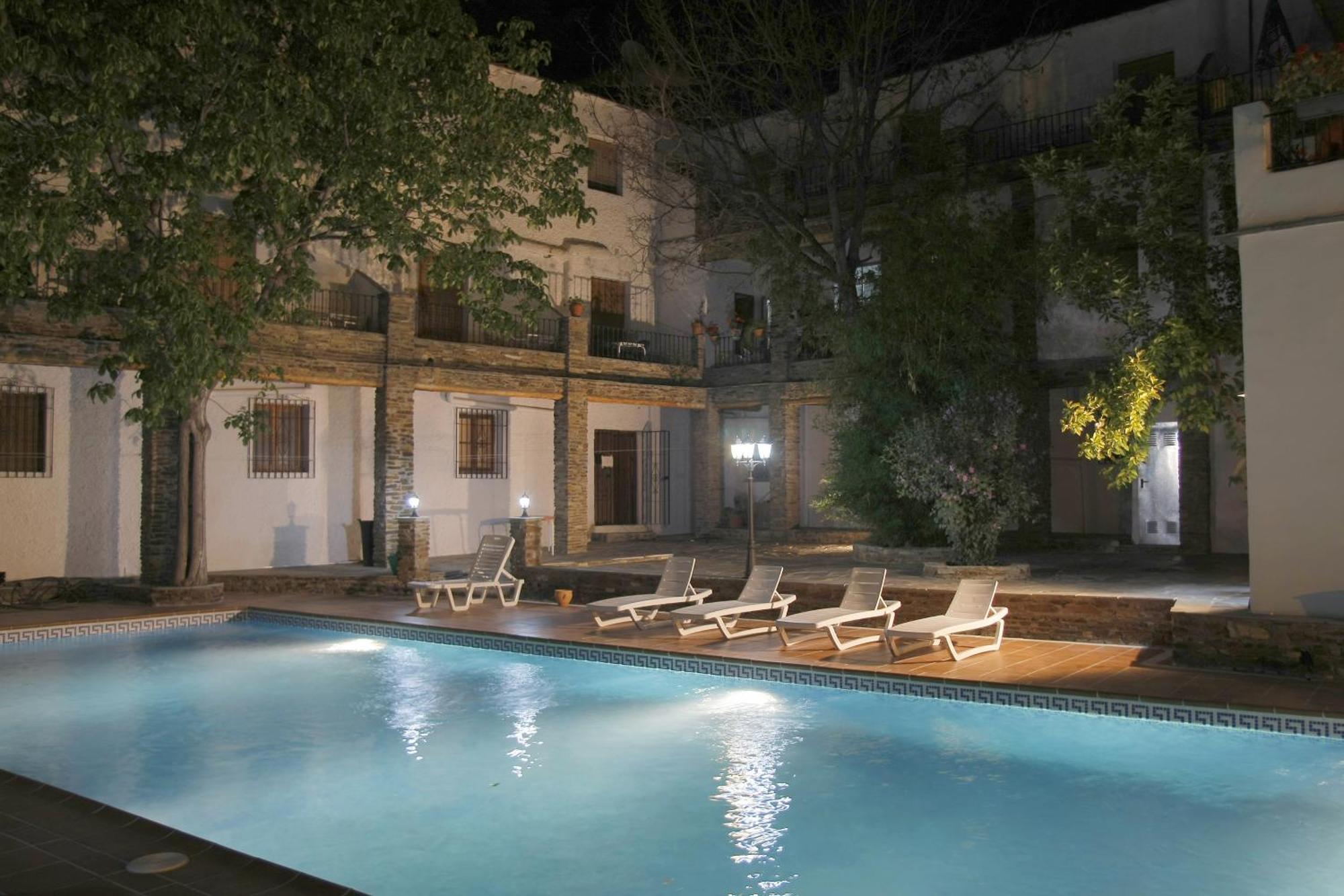 קפיליירה Hostal Rural Poqueira מראה חיצוני תמונה