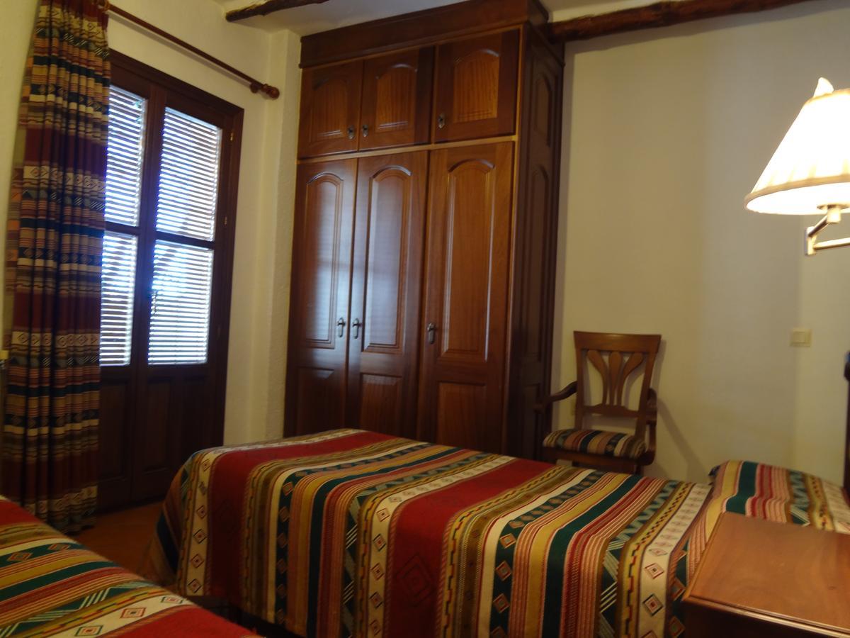 קפיליירה Hostal Rural Poqueira מראה חיצוני תמונה